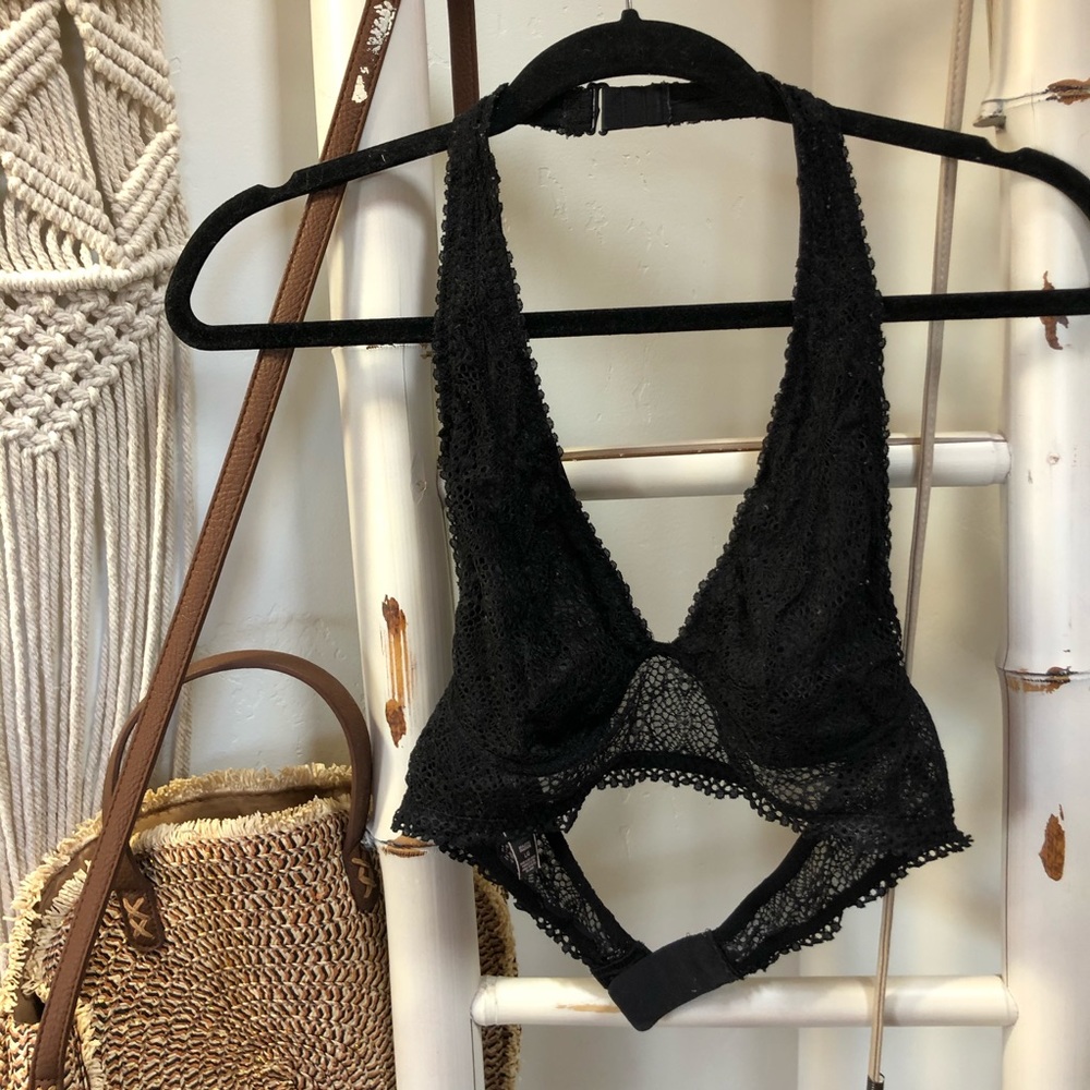 victoria’s secret bralette!